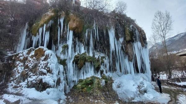 تصاویری از یخ زدن آبشار کندلوس