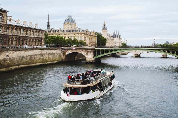 آنچه درباره رودخانه سن در پاریس باید بدانید